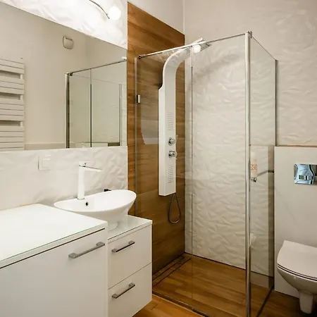 Azure Riverside Apartment - City Center *