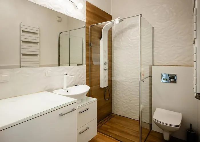 Azure Riverside - Center *