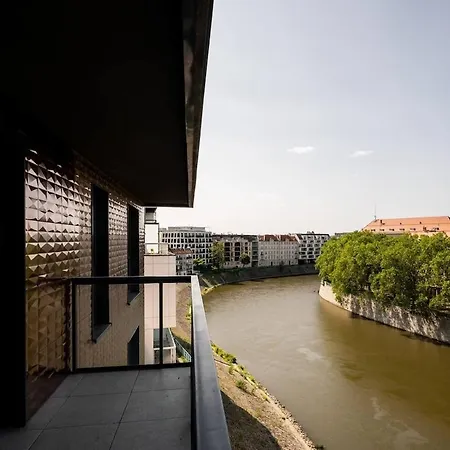 Azure View - Center & Balcony View فروتسواف
