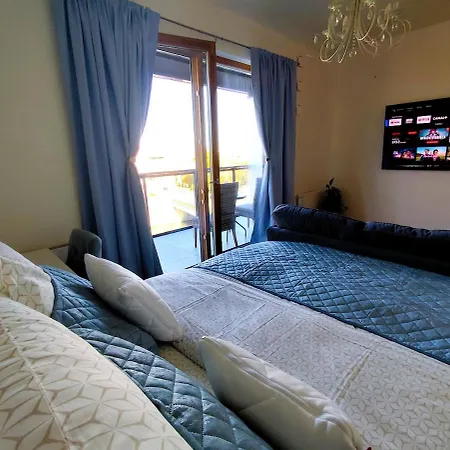 Azure View - Center & Balcony View شقة فروتسواف